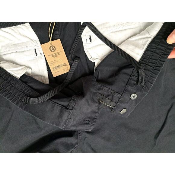 Amazon Men's Tapered Fit Elasticated Waist Chino‎ Pant, Black Size XL 30" - Picture 10 of 11